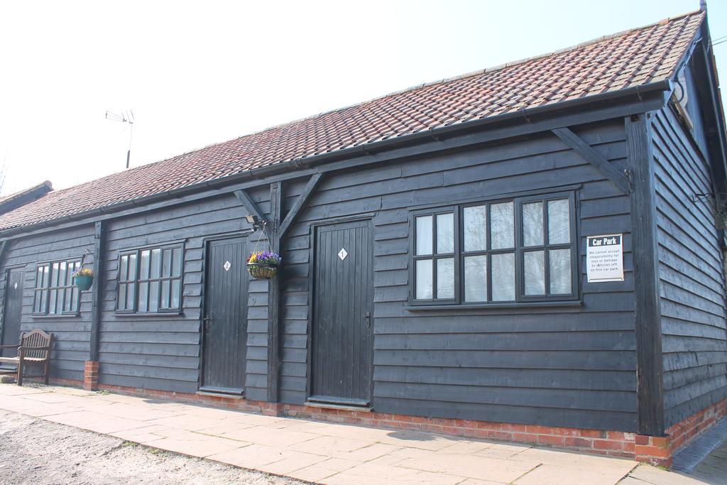 Blatches Farm Hotel Great Dunmow Exterior photo